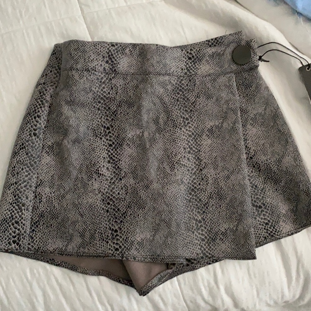 Skort